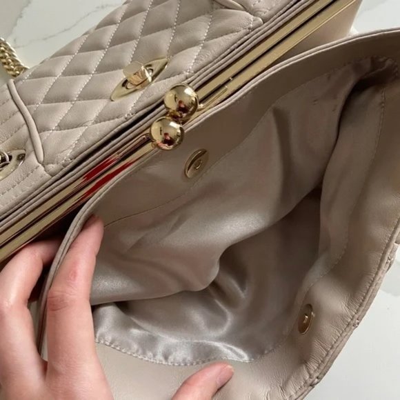 Women's GUESS Handbag Satchel Quilted Designer East West Silhouette Fall Creamy - Picture 6 of 13